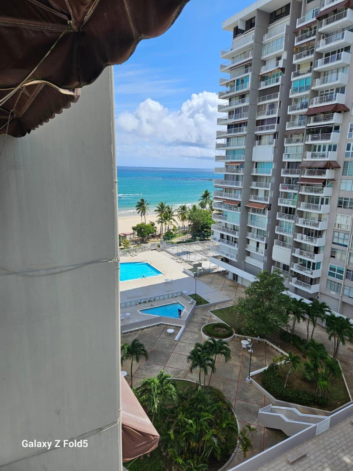Steps From Foxwoods- Beachfront Retreat With Pools San Juan Luaran gambar